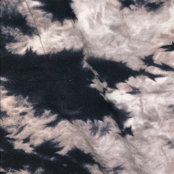 Nollie Acid wash crop top - Picture 2 of 2